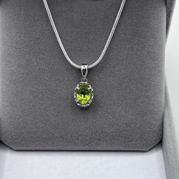 Jewelry - 1 CT Natural Peridot Gemstone Pendant Necklace Sterling Silver